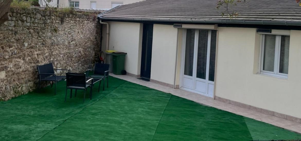 Maison Independante Βίλα Gaillon Εξωτερικό φωτογραφία